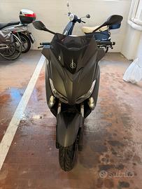 XMax 400 Momo design