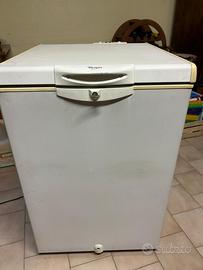 Congelatore a pozzetto Whirlpool AFG 515/G – 138 L
