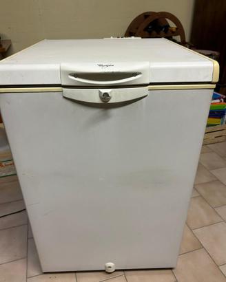 Congelatore a pozzetto Whirlpool AFG 515/G – 138 L