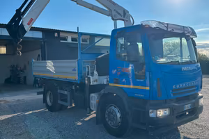IVECO EUROCARGO 180/25 RIBALTABILE+GRU