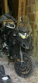 Moto Benelli TRK502X
