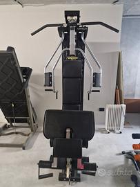 Macchina Tecnogym "unica" multifunzione