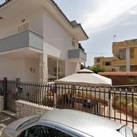 Villa indipendente in zona residenziale