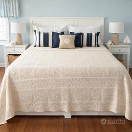 Copriletto matrimoniale fatto a mano all’uncinetto