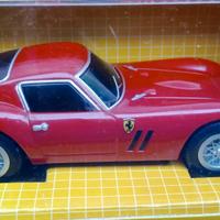 Modello Ferrari 250 GTO con Motore e Sound 1:38