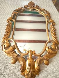 Specchiera lavorata dorata