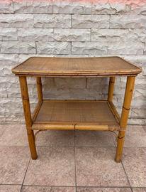 tavolino in rattan
