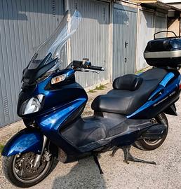 SUZUKI BURGMAN 650 EXECUTIVE