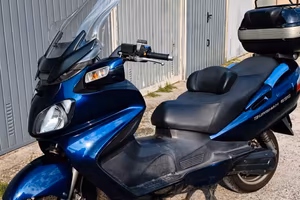 SUZUKI BURGMAN 650 EXECUTIVE