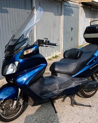 SUZUKI BURGMAN 650 EXECUTIVE