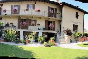 Casa indipendente di 324 m² con più di 5 locali e 