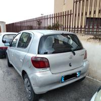 Toyota Yaris 2000