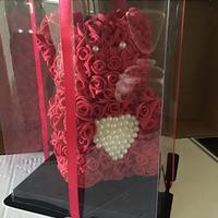 Orsetto di rose rosse