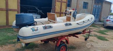 Gommone con carrello