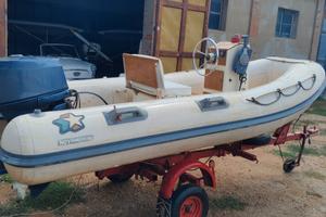 Gommone con carrello