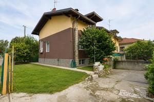 Villa di 155 m² con 5 locali e box auto doppio a S