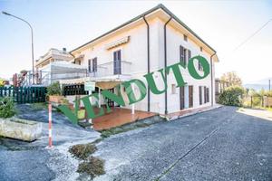 4 LOCALI A COLLI SUL VELINO