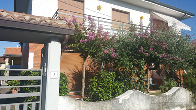 Villetta in bifamiliare piano terra