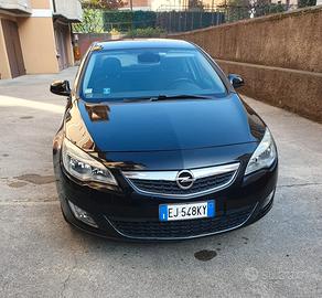 Opel Astra 1.4 100CV 5 porte Cosmo