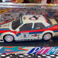 Alfa romeo 155 DTM Larini 1:18 Minichamps
