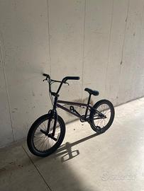 Bicicletta BMX