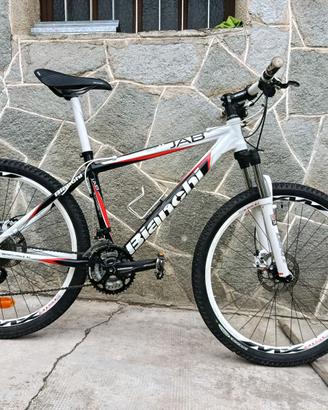 Mountain-bike Bianchi Jab 7300 (anno 2011)