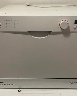 Lavastoviglie da tavolo compatta