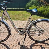 BICI ELETTRICA A PEDALATA ASSISTITA