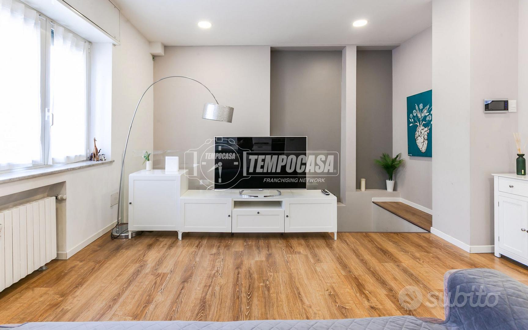 Appartamento – Milano, Centro Direzionale, Municipio 9 - Vista 2
