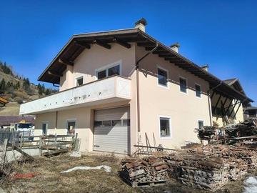 Immobile in asta di 923 m² con 4 locali a Moena