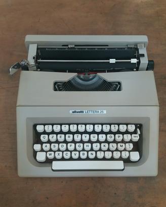 Olivetti Lettera 25 con custodia