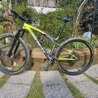 TREK Supercaliber SI 9.7 nero/giallo 2gen