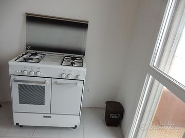 cucina a gas con forno come nuova