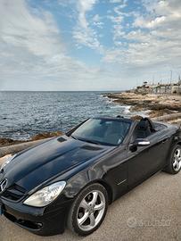 Mercedes SLK 200 1800 benz nera anno 2004