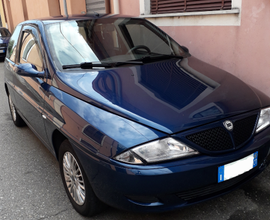 Lancia y elefantino blu
