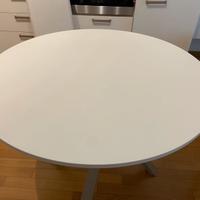 Tavolo Ikea tondo con sedie