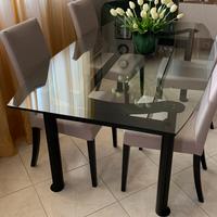 Tavolo soggiorno in vetro