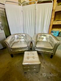 Poltroncine con pouf color argento