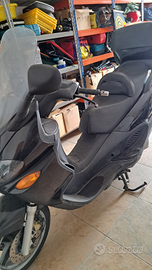Scooter piaggio x9
