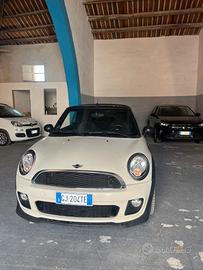 mini cabrio allestimento Cooper 