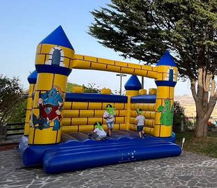 Castello gonfibile