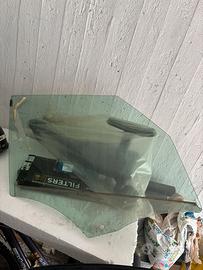 Vetro anteriore destro 500 l