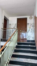 Appartamento di 400 m² con 5 locali a Frattamaggio