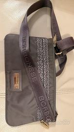 Pochette con tracolla piatta