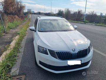 Skoda Octavia 1.6 IIIª serie combi TDI familiare