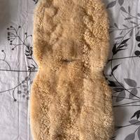 Pelle d’agnello per seggiolino