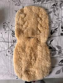 Pelle d’agnello per seggiolino