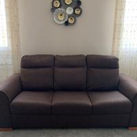 2 Divani come nuovi (da 3 posti)