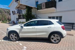 MERCEDES GLA 200 D