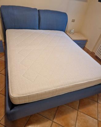 Letto matrimoniale con cassone contenitore 